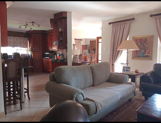 4 BEDROOM HOUSE FOR SALE IN ELDORAIGNE